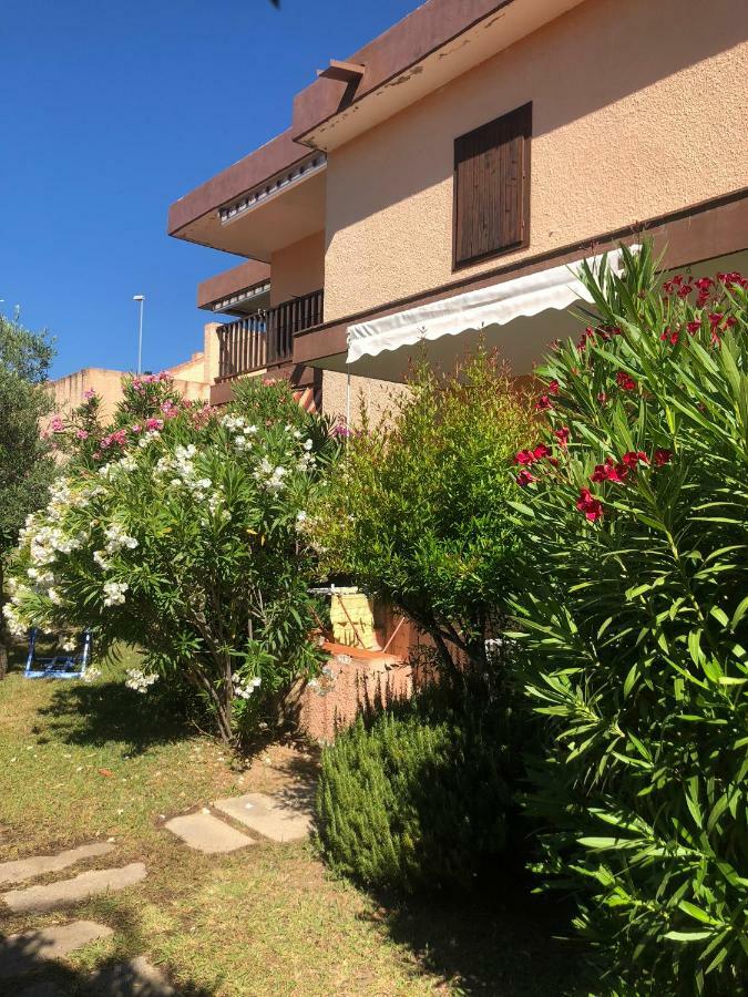 Bilocali Residenza Mediterranea Cannigione Exterior foto